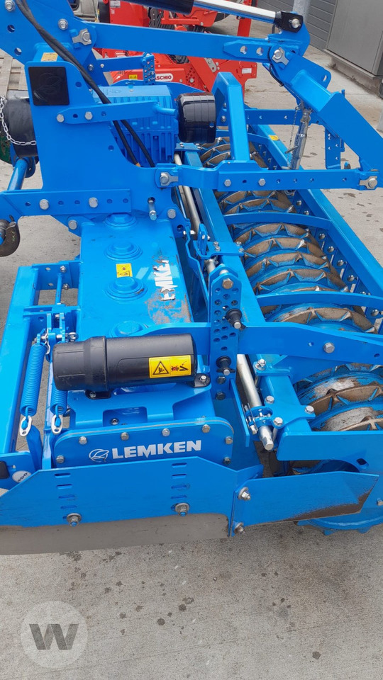 Lemken Zirkon 12/300 - Roto drljača: slika Lemken Zirkon 12/300 - Roto drljača Lemken Zirkon 12/300 - Roto drljača: slika Lemken Zirkon 12/300 - Roto drljača