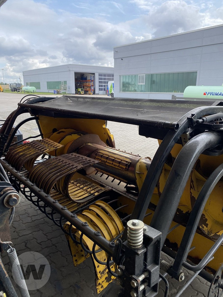 New Holland 270 FP - Priključak za silažni kombajn: slika New Holland 270 FP - Priključak za silažni kombajn New Holland 270 FP - Priključak za silažni kombajn: slika New Holland 270 FP - Priključak za silažni kombajn