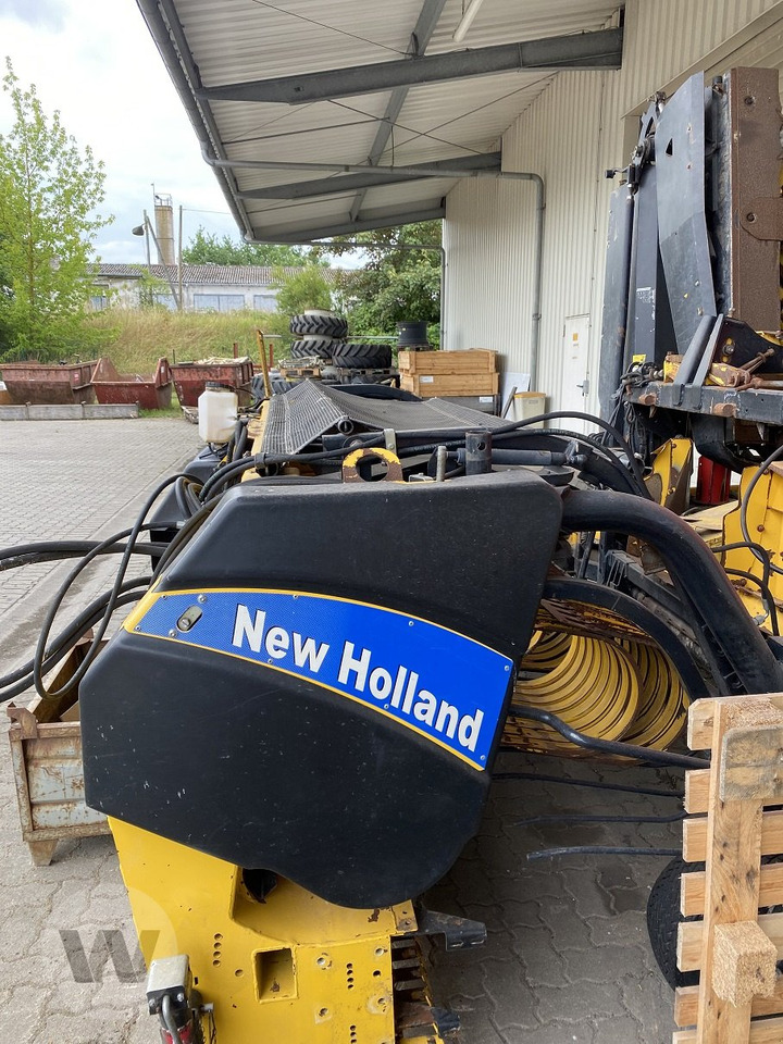 New Holland 270 FP - Priključak za silažni kombajn: slika New Holland 270 FP - Priključak za silažni kombajn New Holland 270 FP - Priključak za silažni kombajn: slika New Holland 270 FP - Priključak za silažni kombajn