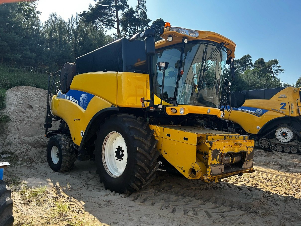 New Holland CR 9070 ELEV - Traktor: slika New Holland CR 9070 ELEV - Traktor New Holland CR 9070 ELEV - Traktor: slika New Holland CR 9070 ELEV - Traktor