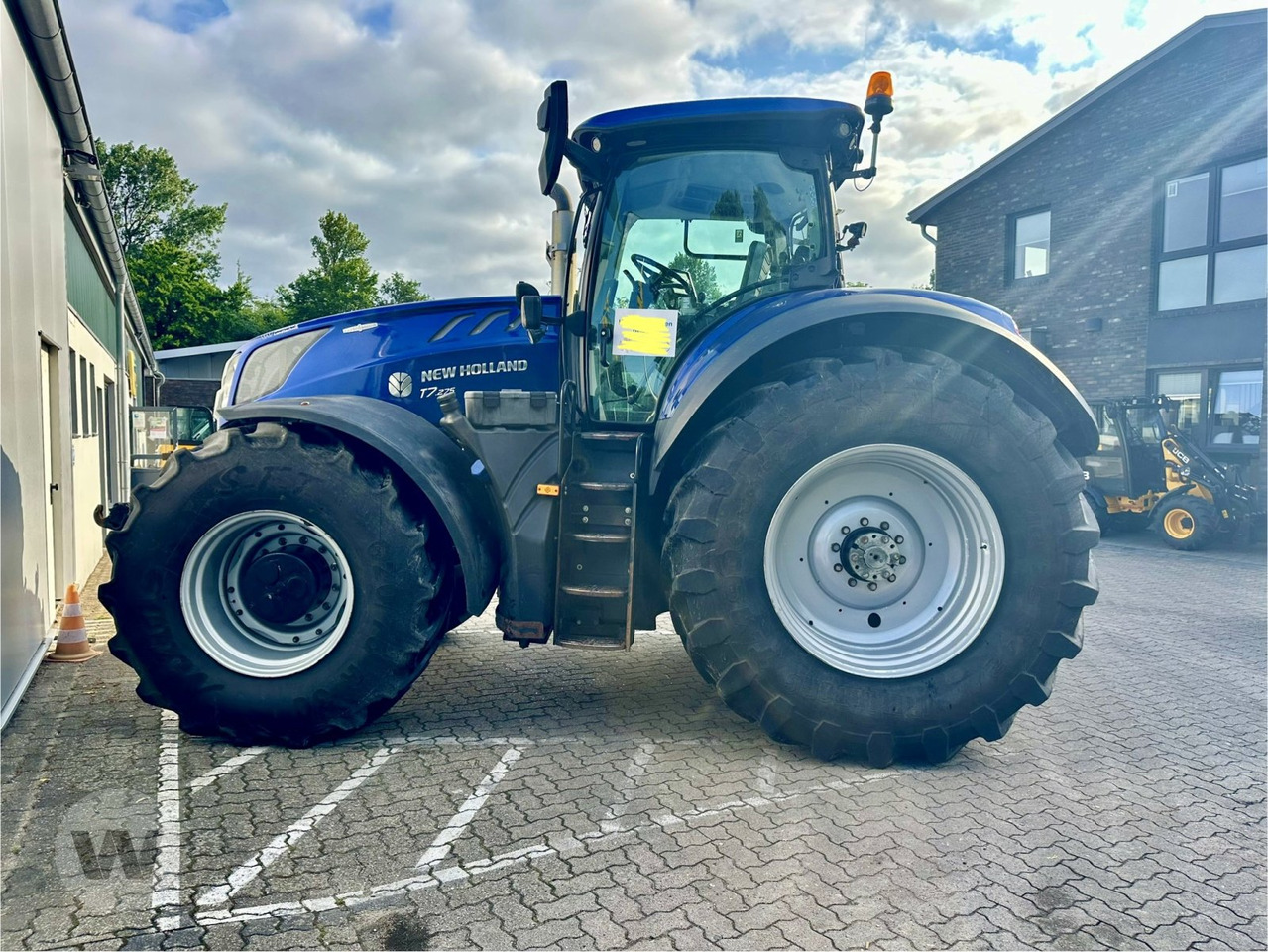 New Holland T 7.270 AC - Traktor: slika New Holland T 7.270 AC - Traktor New Holland T 7.270 AC - Traktor: slika New Holland T 7.270 AC - Traktor