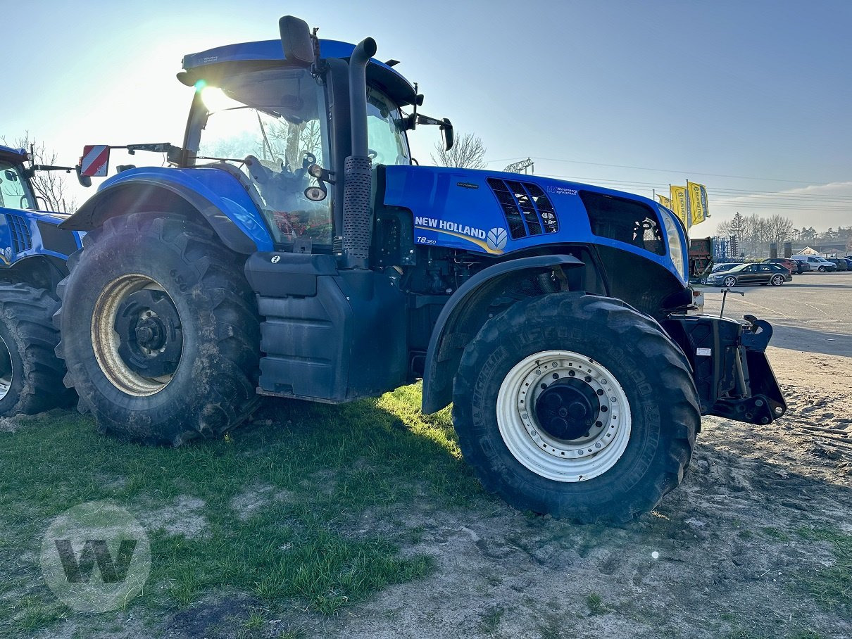 New Holland T 8.360 - Traktor: slika New Holland T 8.360 - Traktor New Holland T 8.360 - Traktor: slika New Holland T 8.360 - Traktor