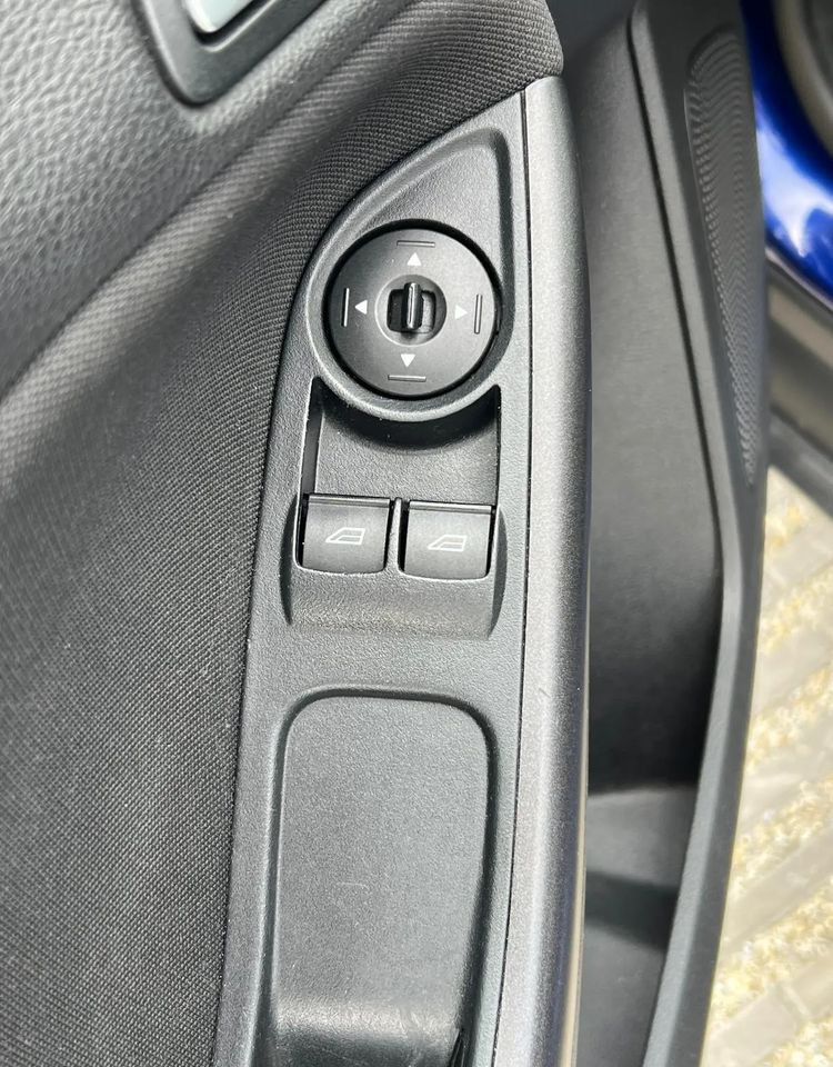 Automobil Ford Focus 1.5 TDCi Trend: slika Automobil Ford Focus 1.5 TDCi Trend