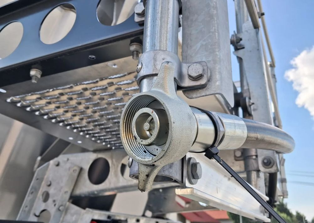 Schmitz Cargobull Wywrotka stalowa 25m3, Klapa zewnętrzna - Kiper poluprikolica: slika Schmitz Cargobull Wywrotka stalowa 25m3, Klapa zewnętrzna - Kiper poluprikolica Schmitz Cargobull Wywrotka stalowa 25m3, Klapa zewnętrzna - Kiper poluprikolica: slika Schmitz Cargobull Wywrotka stalowa 25m3, Klapa zewnętrzna - Kiper poluprikolica