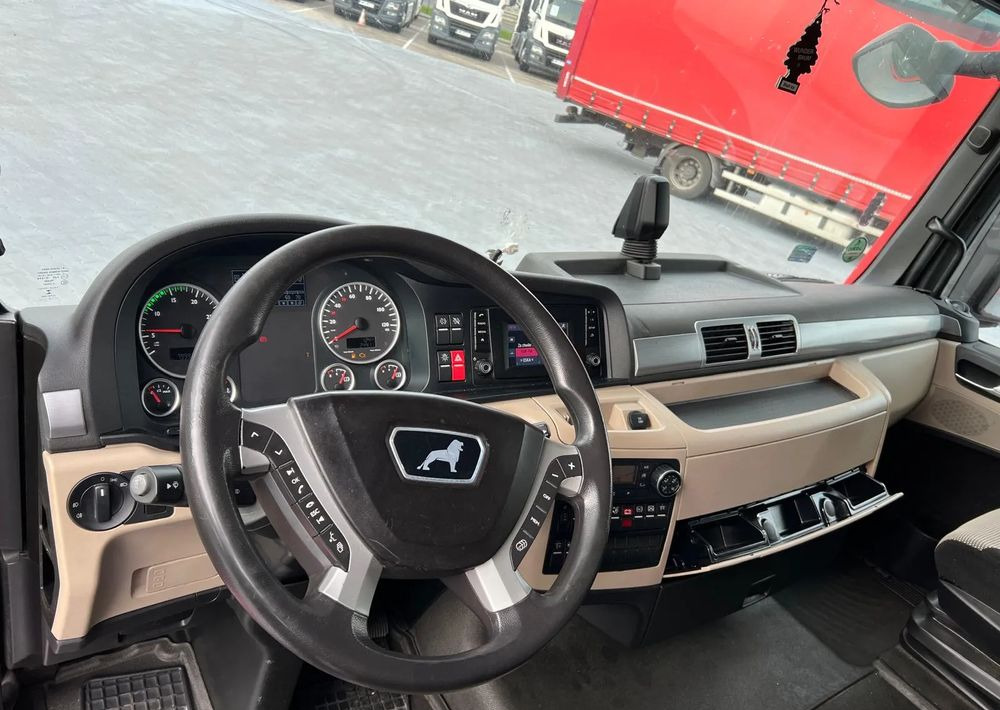 MAN TGX 18.420 XLX LOW DECK - Tegljač: slika MAN TGX 18.420 XLX LOW DECK - Tegljač MAN TGX 18.420 XLX LOW DECK - Tegljač: slika MAN TGX 18.420 XLX LOW DECK - Tegljač