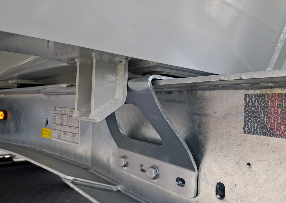 Zaslaw Aluminiowa skrzynia 28-33m3 - Kiper poluprikolica: slika  Zaslaw Aluminiowa skrzynia 28-33m3 - Kiper poluprikolica Zaslaw Aluminiowa skrzynia 28-33m3 - Kiper poluprikolica: slika  Zaslaw Aluminiowa skrzynia 28-33m3 - Kiper poluprikolica