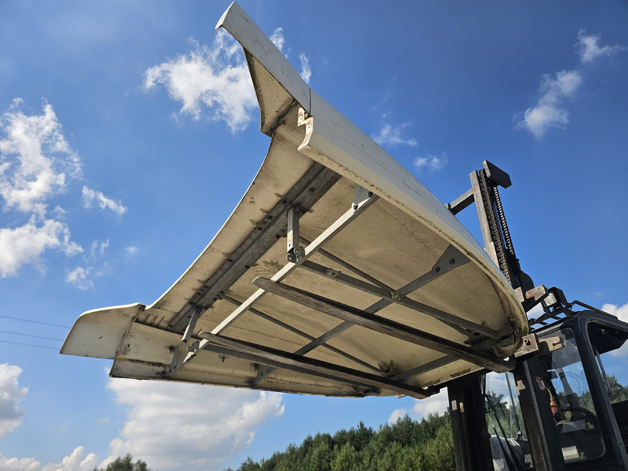 DAF XF105 SPACE CAB / ROOF SPOILER - Aerodinamika/ Spojler: slika DAF XF105 SPACE CAB / ROOF SPOILER - Aerodinamika/ Spojler DAF XF105 SPACE CAB / ROOF SPOILER - Aerodinamika/ Spojler: slika DAF XF105 SPACE CAB / ROOF SPOILER - Aerodinamika/ Spojler