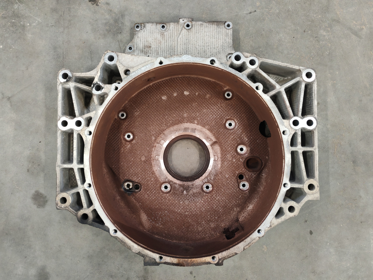 MAN TGS TGX EURO6 / D2676LF / FLYWHEEL HOUSING / 51014013297 - Zamašnjak: slika MAN TGS TGX EURO6 / D2676LF / FLYWHEEL HOUSING / 51014013297 - Zamašnjak MAN TGS TGX EURO6 / D2676LF / FLYWHEEL HOUSING / 51014013297 - Zamašnjak: slika MAN TGS TGX EURO6 / D2676LF / FLYWHEEL HOUSING / 51014013297 - Zamašnjak