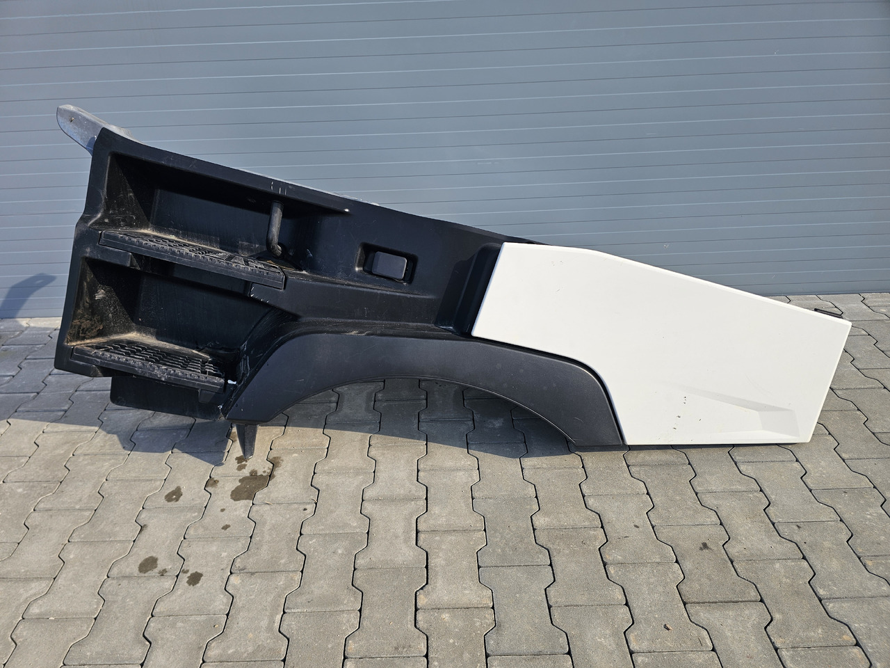 RENAULT RANGE T / HIGH CAB / LEFT FOOTSTEP / 82244459 - Prag: slika RENAULT RANGE T / HIGH CAB / LEFT FOOTSTEP / 82244459 - Prag RENAULT RANGE T / HIGH CAB / LEFT FOOTSTEP / 82244459 - Prag: slika RENAULT RANGE T / HIGH CAB / LEFT FOOTSTEP / 82244459 - Prag