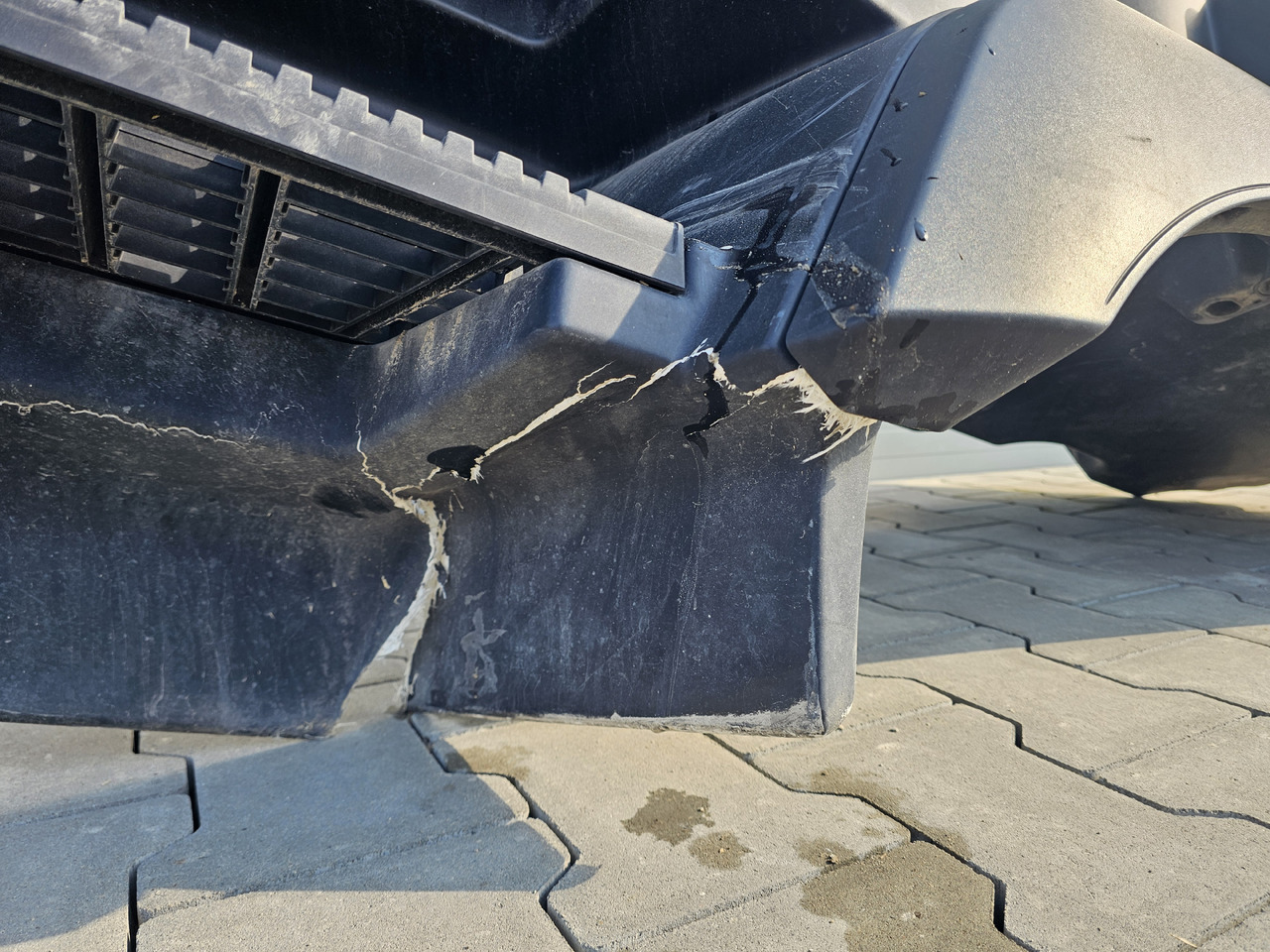 RENAULT RANGE T / HIGH CAB / LEFT FOOTSTEP / 82244459 - Prag: slika RENAULT RANGE T / HIGH CAB / LEFT FOOTSTEP / 82244459 - Prag RENAULT RANGE T / HIGH CAB / LEFT FOOTSTEP / 82244459 - Prag: slika RENAULT RANGE T / HIGH CAB / LEFT FOOTSTEP / 82244459 - Prag