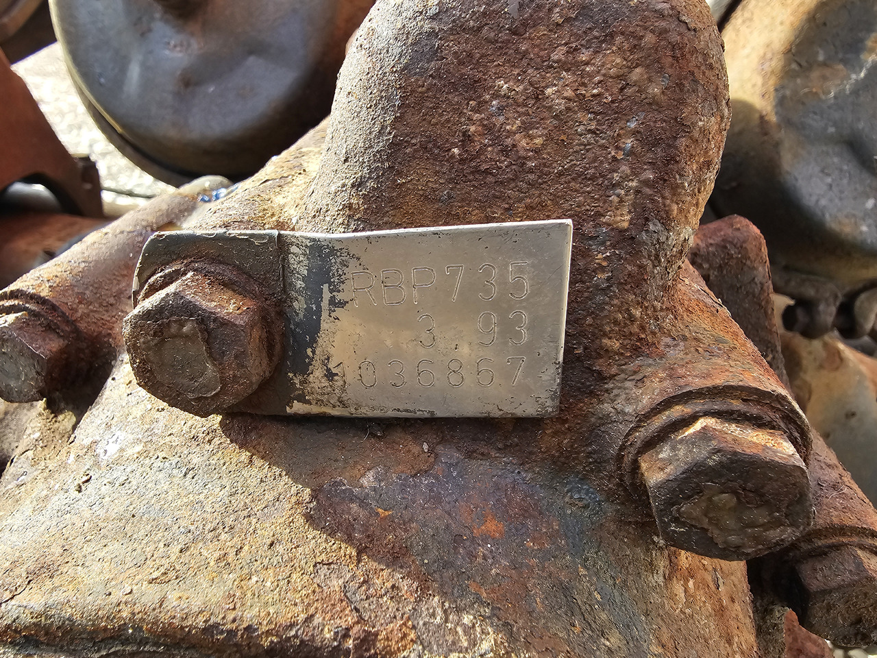 Stražnja osovina SCANIA COMPLETE REAR AXLES SET / RBP735 / RATIO= 3,93 / 6x4 6x6 8x4 8x6: slika Stražnja osovina SCANIA COMPLETE REAR AXLES SET / RBP735 / RATIO= 3,93 / 6x4 6x6 8x4 8x6 Stražnja osovina SCANIA COMPLETE REAR AXLES SET / RBP735 / RATIO= 3,93 / 6x4 6x6 8x4 8x6: slika Stražnja osovina SCANIA COMPLETE REAR AXLES SET / RBP735 / RATIO= 3,93 / 6x4 6x6 8x4 8x6