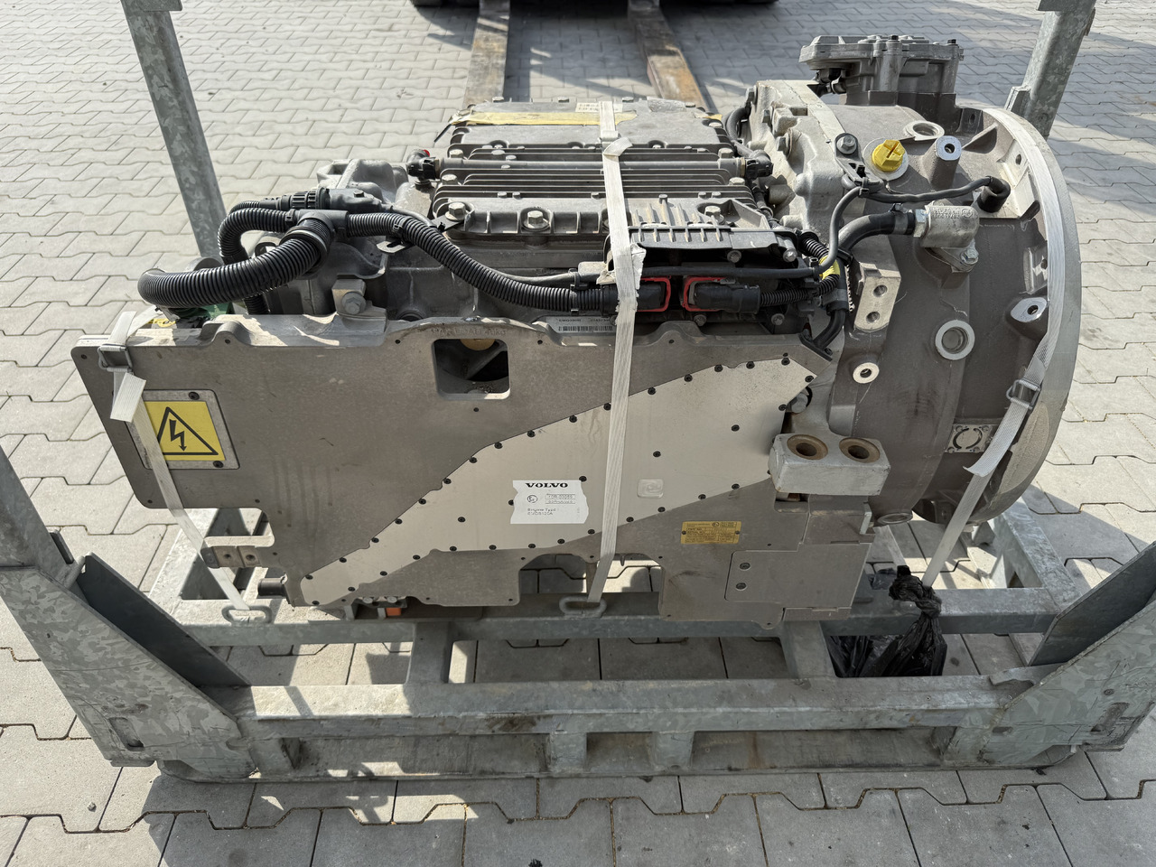 VOLVO BUS HYBRID Automatic gearbox AT2412F electric motor EMDS120 (EMD300B) / NEW - Mjenjač za Gradski autobus: slika VOLVO BUS HYBRID Automatic gearbox AT2412F electric motor EMDS120 (EMD300B) / NEW - Mjenjač za Gradski autobus VOLVO BUS HYBRID Automatic gearbox AT2412F electric motor EMDS120 (EMD300B) / NEW - Mjenjač za Gradski autobus: slika VOLVO BUS HYBRID Automatic gearbox AT2412F electric motor EMDS120 (EMD300B) / NEW - Mjenjač za Gradski autobus