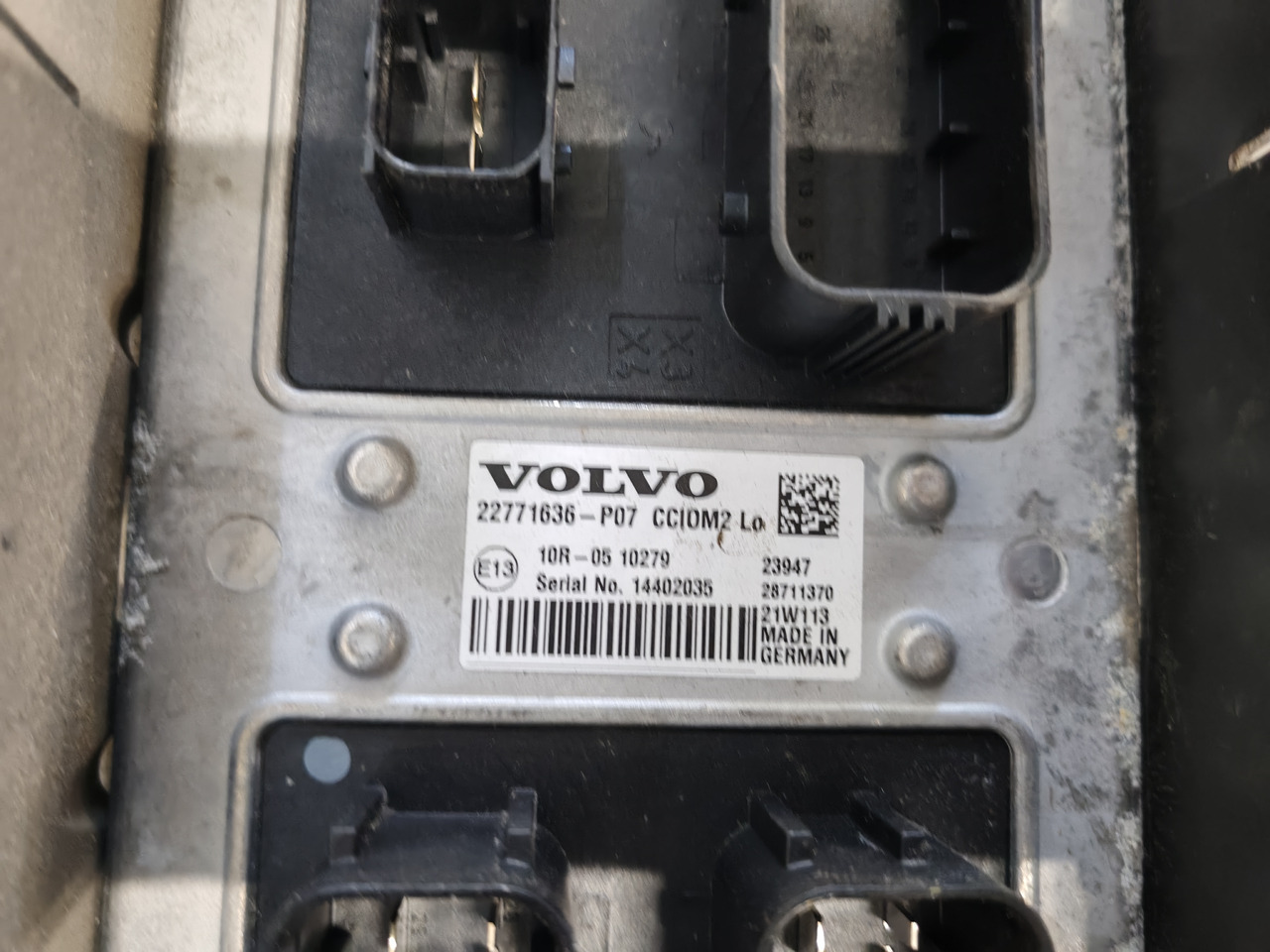 VOLVO FH5 FM5 EURO 6 / CCIOM2 Lo CONTROL UNIT/ 22771636 P02 - Upravljačka jedinica (ECU): slika VOLVO FH5 FM5 EURO 6 / CCIOM2 Lo CONTROL UNIT/ 22771636 P02 - Upravljačka jedinica (ECU) VOLVO FH5 FM5 EURO 6 / CCIOM2 Lo CONTROL UNIT/ 22771636 P02 - Upravljačka jedinica (ECU): slika VOLVO FH5 FM5 EURO 6 / CCIOM2 Lo CONTROL UNIT/ 22771636 P02 - Upravljačka jedinica (ECU)