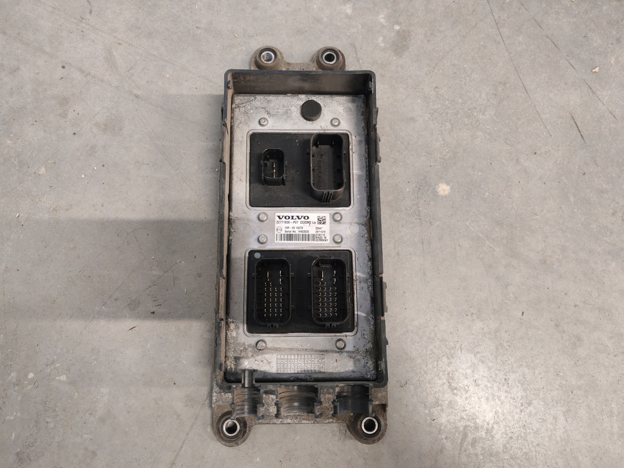 VOLVO FH5 FM5 EURO 6 / CCIOM2 Lo CONTROL UNIT/ 22771636 P02 - Upravljačka jedinica (ECU): slika VOLVO FH5 FM5 EURO 6 / CCIOM2 Lo CONTROL UNIT/ 22771636 P02 - Upravljačka jedinica (ECU) VOLVO FH5 FM5 EURO 6 / CCIOM2 Lo CONTROL UNIT/ 22771636 P02 - Upravljačka jedinica (ECU): slika VOLVO FH5 FM5 EURO 6 / CCIOM2 Lo CONTROL UNIT/ 22771636 P02 - Upravljačka jedinica (ECU)