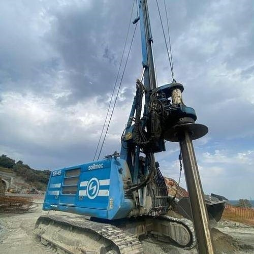 Soilmec SR45 - Zabijač stupova: slika Soilmec SR45 - Zabijač stupova Soilmec SR45 - Zabijač stupova: slika Soilmec SR45 - Zabijač stupova