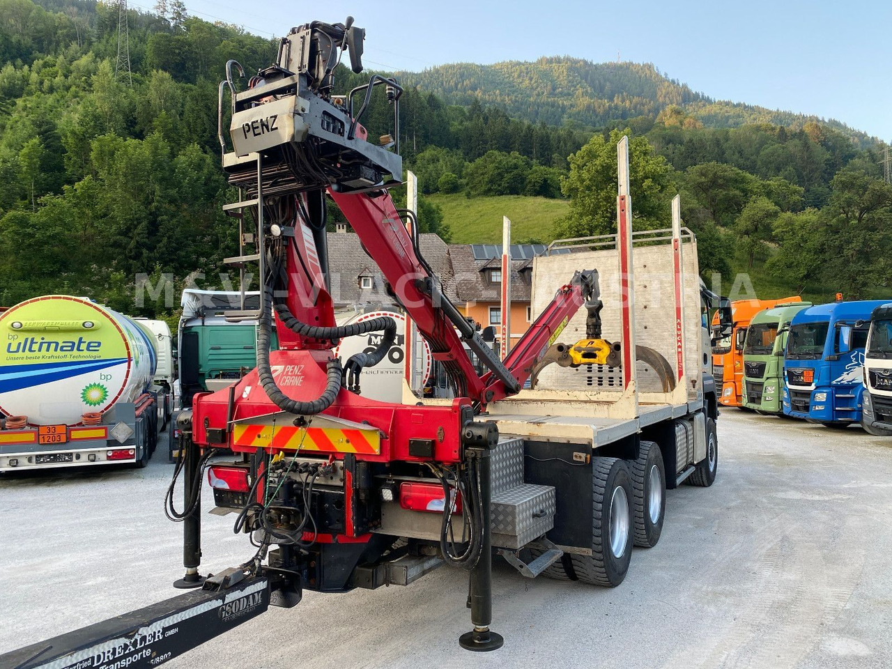 MAN 33.500 6X6 mit Kran PENZ 12Z - Kamion šumar, Kamion s kranom: slika MAN 33.500 6X6 mit Kran PENZ 12Z - Kamion šumar, Kamion s kranom MAN 33.500 6X6 mit Kran PENZ 12Z - Kamion šumar, Kamion s kranom: slika MAN 33.500 6X6 mit Kran PENZ 12Z - Kamion šumar, Kamion s kranom