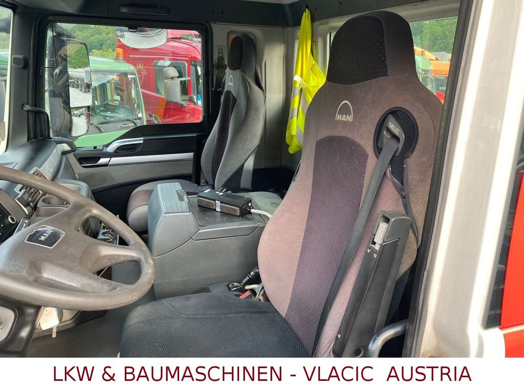 MAN TGS 33.440 (6x4) EEV Abrollkipper MAN TGS 33.440 (6x4) EEV Abrollkipper - Kamion s kukastom dizalicom: slika MAN TGS 33.440 (6x4) EEV Abrollkipper MAN TGS 33.440 (6x4) EEV Abrollkipper - Kamion s kukastom dizalicom MAN TGS 33.440 (6x4) EEV Abrollkipper MAN TGS 33.440 (6x4) EEV Abrollkipper - Kamion s kukastom dizalicom: slika MAN TGS 33.440 (6x4) EEV Abrollkipper MAN TGS 33.440 (6x4) EEV Abrollkipper - Kamion s kukastom dizalicom