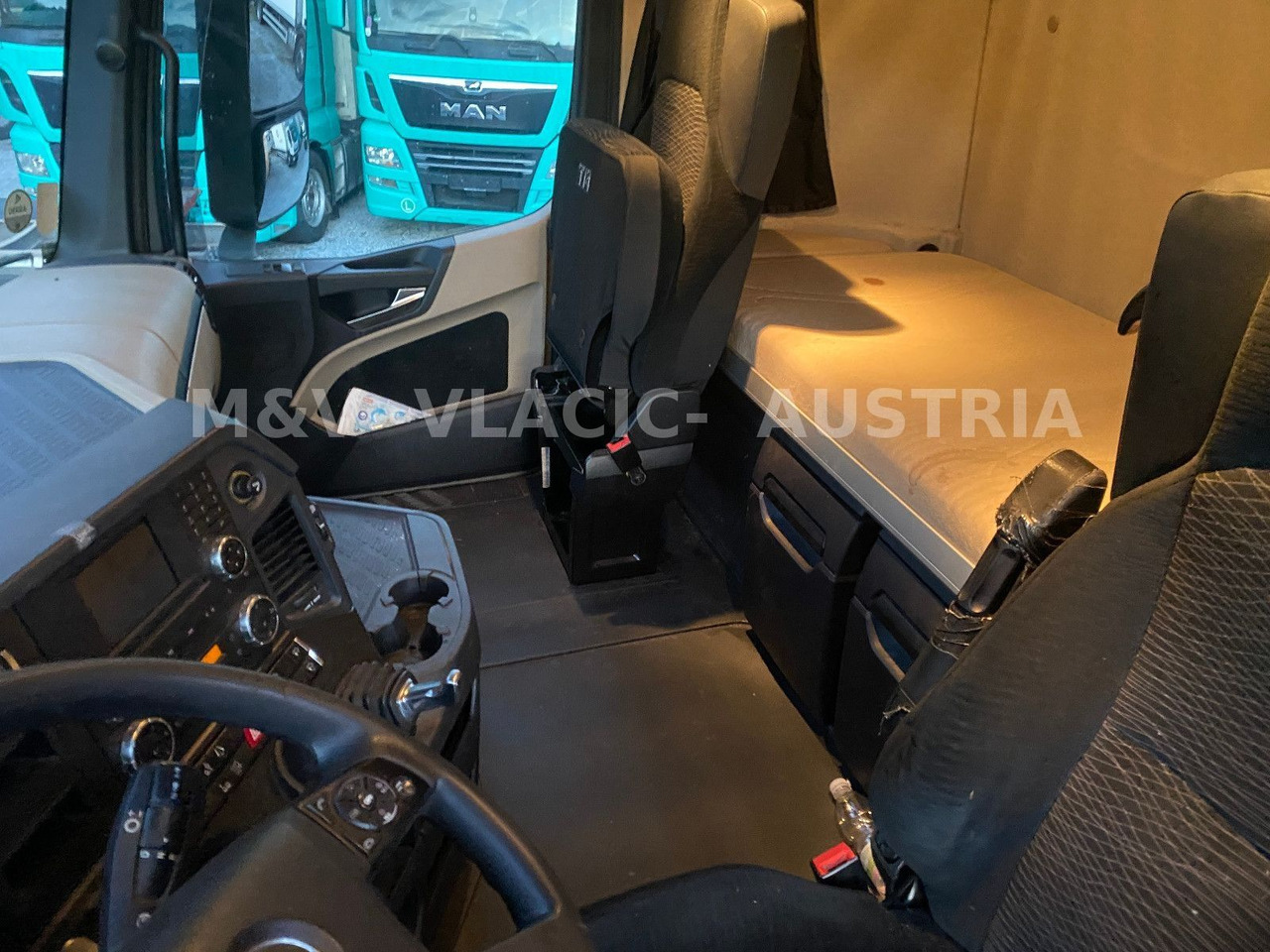 Mercedes-Benz 2542 - Transporter kontejnera/ Kamion s izmjenjivim sanducima: slika Mercedes-Benz 2542 - Transporter kontejnera/ Kamion s izmjenjivim sanducima Mercedes-Benz 2542 - Transporter kontejnera/ Kamion s izmjenjivim sanducima: slika Mercedes-Benz 2542 - Transporter kontejnera/ Kamion s izmjenjivim sanducima