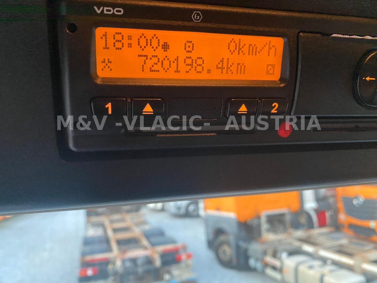 Mercedes-Benz 2542 - Transporter kontejnera/ Kamion s izmjenjivim sanducima: slika Mercedes-Benz 2542 - Transporter kontejnera/ Kamion s izmjenjivim sanducima Mercedes-Benz 2542 - Transporter kontejnera/ Kamion s izmjenjivim sanducima: slika Mercedes-Benz 2542 - Transporter kontejnera/ Kamion s izmjenjivim sanducima