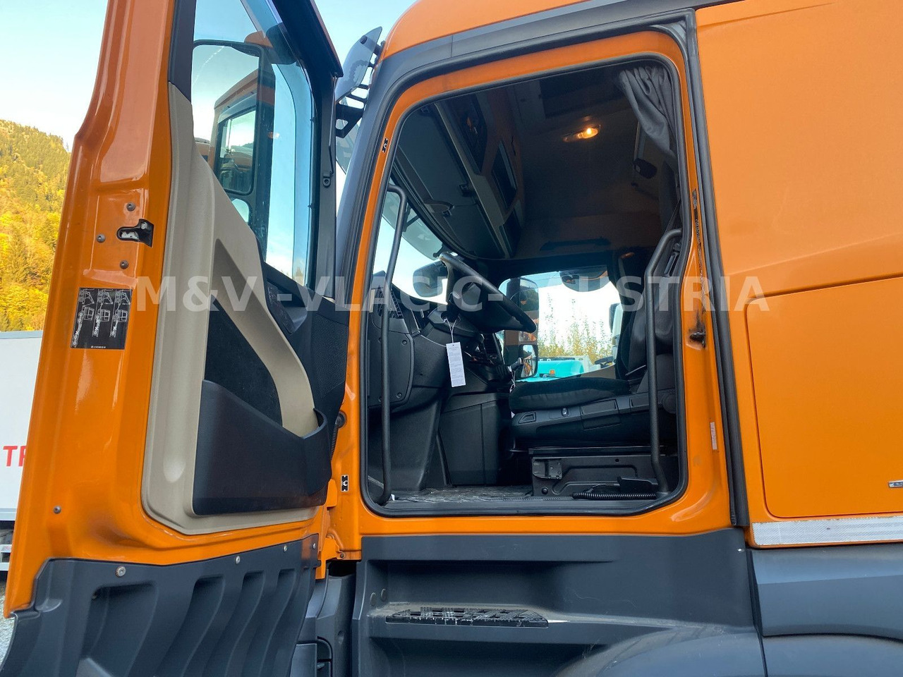 Mercedes-Benz 2542 - Transporter kontejnera/ Kamion s izmjenjivim sanducima: slika Mercedes-Benz 2542 - Transporter kontejnera/ Kamion s izmjenjivim sanducima Mercedes-Benz 2542 - Transporter kontejnera/ Kamion s izmjenjivim sanducima: slika Mercedes-Benz 2542 - Transporter kontejnera/ Kamion s izmjenjivim sanducima