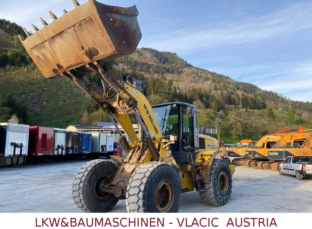 New Holland W190 B New Holland W190 B - Utovarivač na kotačima: slika New Holland W190 B New Holland W190 B - Utovarivač na kotačima New Holland W190 B New Holland W190 B - Utovarivač na kotačima: slika New Holland W190 B New Holland W190 B - Utovarivač na kotačima