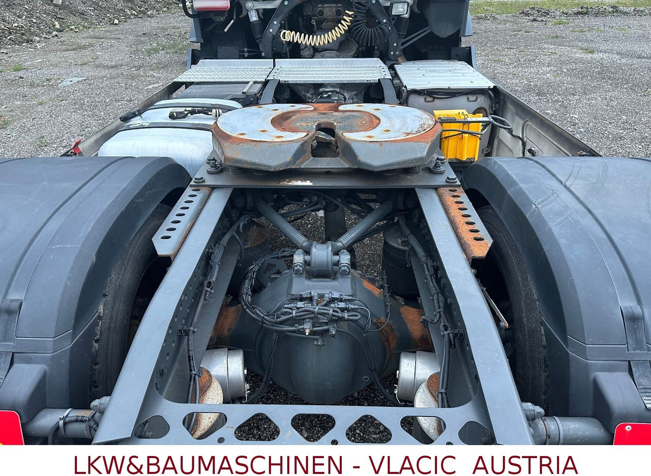 Tegljač Mercedes-Benz Actros 1840 ADR: slika Tegljač Mercedes-Benz Actros 1840 ADR