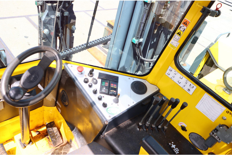 Combilift C12000 - Bočni utovarivač: slika Combilift C12000 - Bočni utovarivač Combilift C12000 - Bočni utovarivač: slika Combilift C12000 - Bočni utovarivač