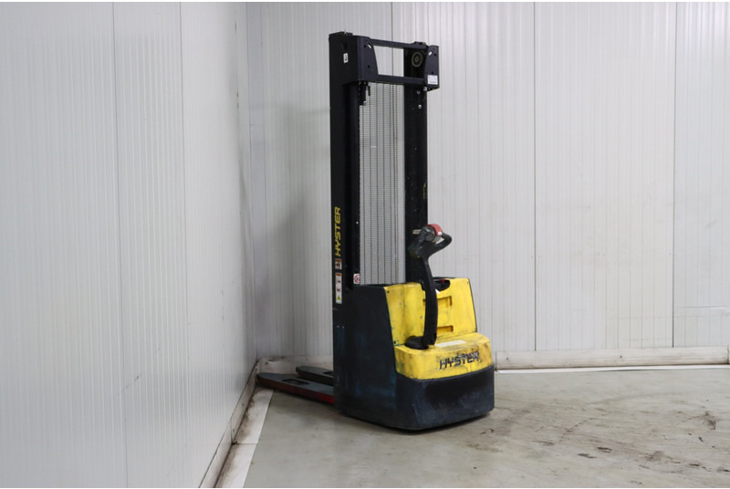 Hyster S1.6 - Slagač stoga: slika Hyster S1.6 - Slagač stoga Hyster S1.6 - Slagač stoga: slika Hyster S1.6 - Slagač stoga