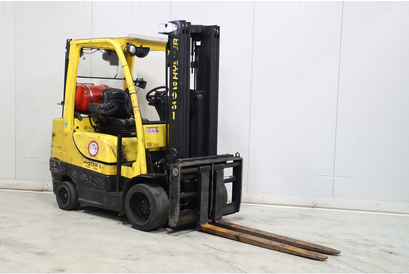 Hyster S3.0FT - Plinski viličar: slika Hyster S3.0FT - Plinski viličar Hyster S3.0FT - Plinski viličar: slika Hyster S3.0FT - Plinski viličar