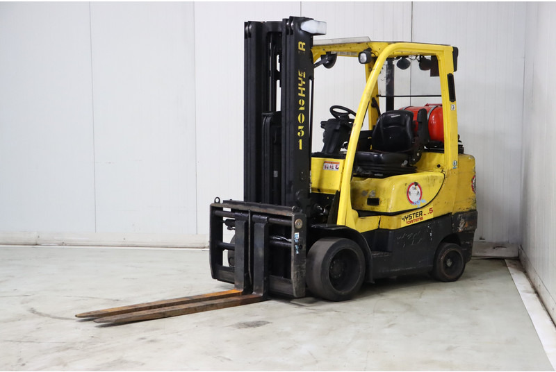 Hyster S3.0FT - Plinski viličar: slika Hyster S3.0FT - Plinski viličar Hyster S3.0FT - Plinski viličar: slika Hyster S3.0FT - Plinski viličar
