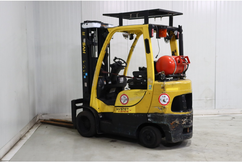Hyster S3.0FT - Plinski viličar: slika Hyster S3.0FT - Plinski viličar Hyster S3.0FT - Plinski viličar: slika Hyster S3.0FT - Plinski viličar