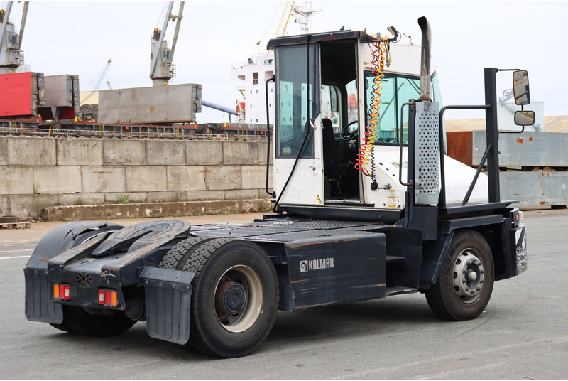 Terminalni traktor Kalmar TT612D: slika Terminalni traktor Kalmar TT612D Terminalni traktor Kalmar TT612D: slika Terminalni traktor Kalmar TT612D