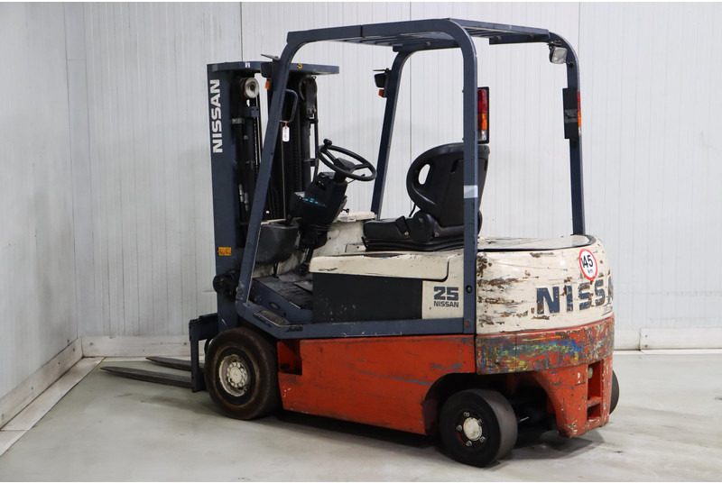 Nissan Q02L25CU - Električni viličar: slika Nissan Q02L25CU - Električni viličar Nissan Q02L25CU - Električni viličar: slika Nissan Q02L25CU - Električni viličar