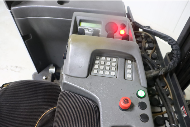 Nissan UNS140DTFVRC540 - Regalni viličar: slika Nissan UNS140DTFVRC540 - Regalni viličar Nissan UNS140DTFVRC540 - Regalni viličar: slika Nissan UNS140DTFVRC540 - Regalni viličar