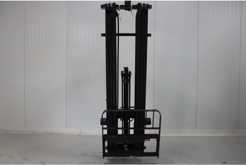 *Unicarriers triplex mast - Priključak: slika *Unicarriers triplex mast - Priključak *Unicarriers triplex mast - Priključak: slika *Unicarriers triplex mast - Priključak