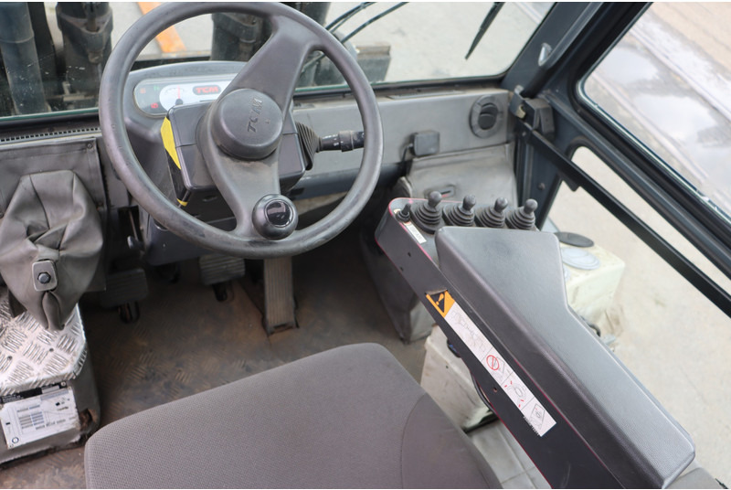 TCM FD80-2 - Diesel viličar: slika TCM FD80-2 - Diesel viličar TCM FD80-2 - Diesel viličar: slika TCM FD80-2 - Diesel viličar