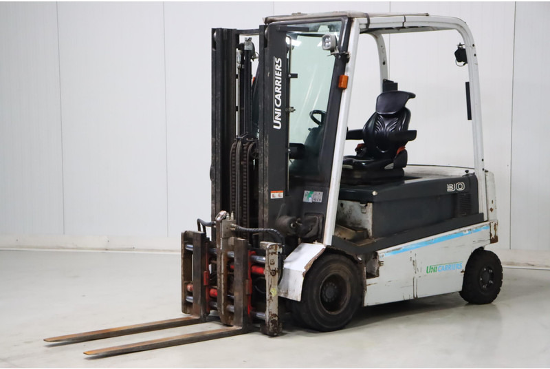 UniCarriers G1Q2L30Q - Električni viličar: slika UniCarriers G1Q2L30Q - Električni viličar UniCarriers G1Q2L30Q - Električni viličar: slika UniCarriers G1Q2L30Q - Električni viličar
