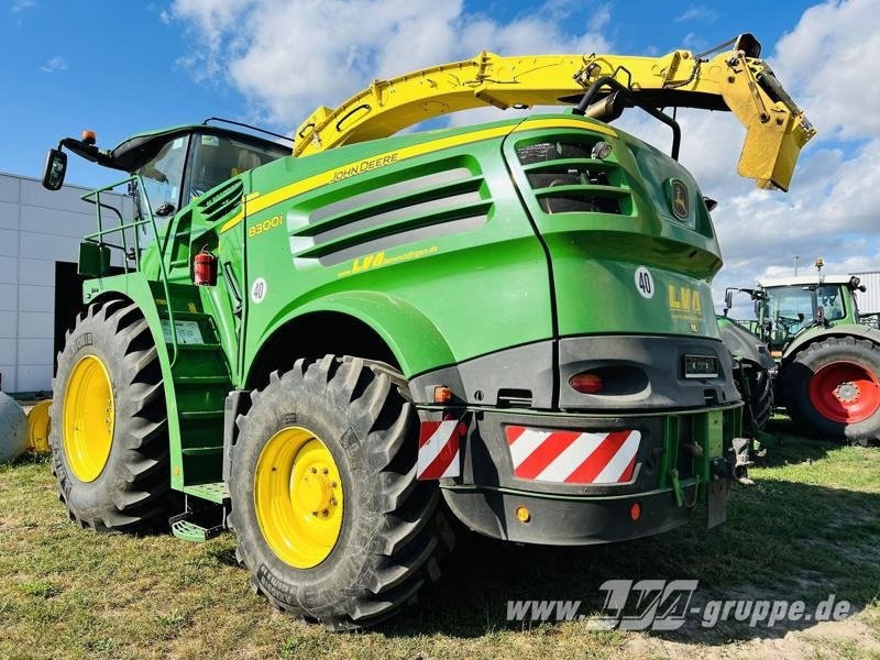 John Deere 8300 - Traktor: slika John Deere 8300 - Traktor John Deere 8300 - Traktor: slika John Deere 8300 - Traktor