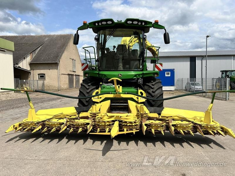 John Deere 8400 - Silažni kombajn: slika John Deere 8400 - Silažni kombajn John Deere 8400 - Silažni kombajn: slika John Deere 8400 - Silažni kombajn