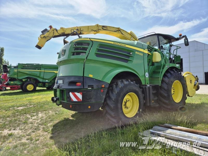 John Deere 8600i - Silažni kombajn: slika John Deere 8600i - Silažni kombajn John Deere 8600i - Silažni kombajn: slika John Deere 8600i - Silažni kombajn