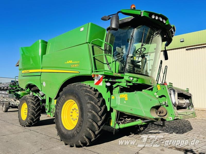John Deere S690 - Kombajn za žetvu: slika John Deere S690 - Kombajn za žetvu John Deere S690 - Kombajn za žetvu: slika John Deere S690 - Kombajn za žetvu