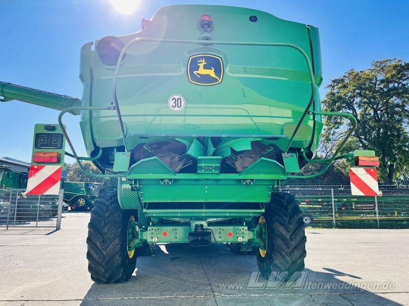 John Deere S790 - Kombajn za žetvu: slika John Deere S790 - Kombajn za žetvu John Deere S790 - Kombajn za žetvu: slika John Deere S790 - Kombajn za žetvu