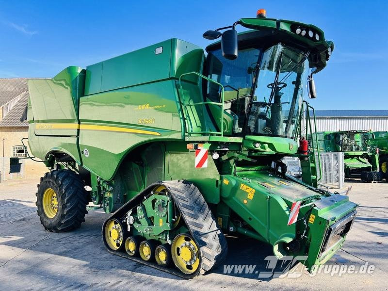 John Deere S790 - Kombajn za žetvu: slika John Deere S790 - Kombajn za žetvu John Deere S790 - Kombajn za žetvu: slika John Deere S790 - Kombajn za žetvu