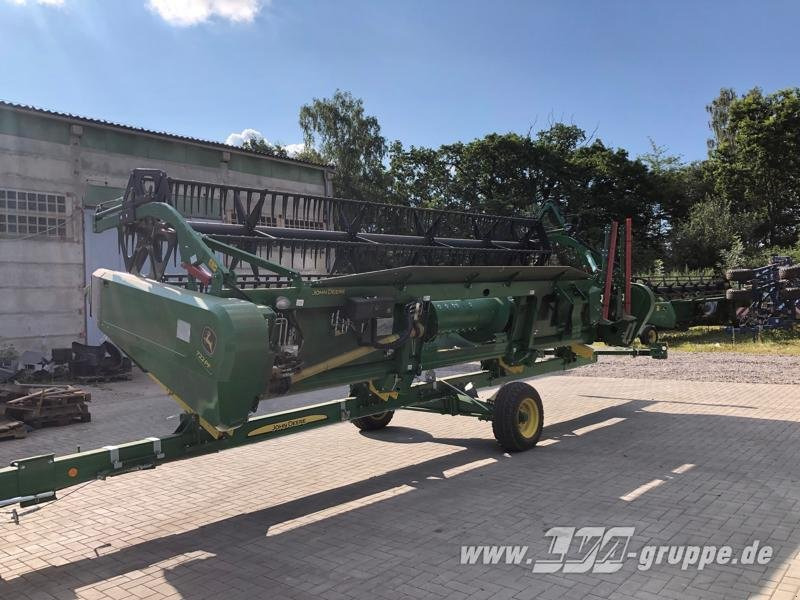 John Deere T550 - Kombajn za žetvu: slika John Deere T550 - Kombajn za žetvu John Deere T550 - Kombajn za žetvu: slika John Deere T550 - Kombajn za žetvu