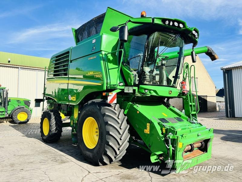 John Deere T560 Hillmaster - Kombajn za žetvu: slika John Deere T560 Hillmaster - Kombajn za žetvu John Deere T560 Hillmaster - Kombajn za žetvu: slika John Deere T560 Hillmaster - Kombajn za žetvu