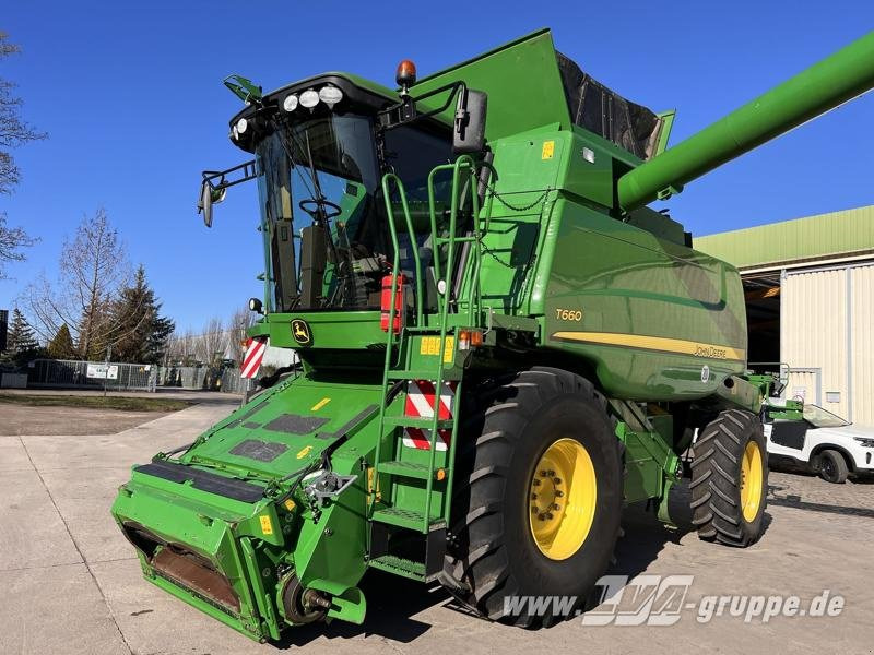 John Deere T660 - Kombajn za žetvu: slika John Deere T660 - Kombajn za žetvu John Deere T660 - Kombajn za žetvu: slika John Deere T660 - Kombajn za žetvu