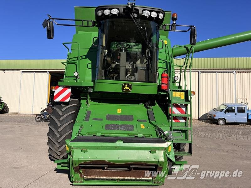 John Deere T660 - Kombajn za žetvu: slika John Deere T660 - Kombajn za žetvu John Deere T660 - Kombajn za žetvu: slika John Deere T660 - Kombajn za žetvu