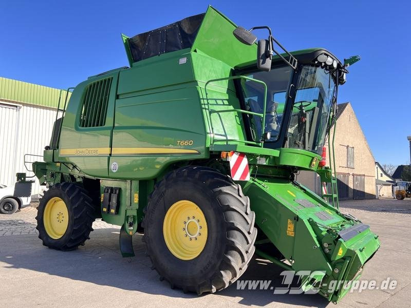 John Deere T660 - Kombajn za žetvu: slika John Deere T660 - Kombajn za žetvu John Deere T660 - Kombajn za žetvu: slika John Deere T660 - Kombajn za žetvu
