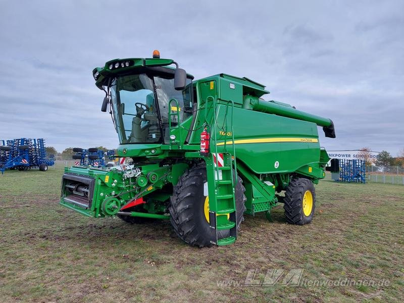 John Deere T660i - Kombajn za žetvu: slika John Deere T660i - Kombajn za žetvu John Deere T660i - Kombajn za žetvu: slika John Deere T660i - Kombajn za žetvu