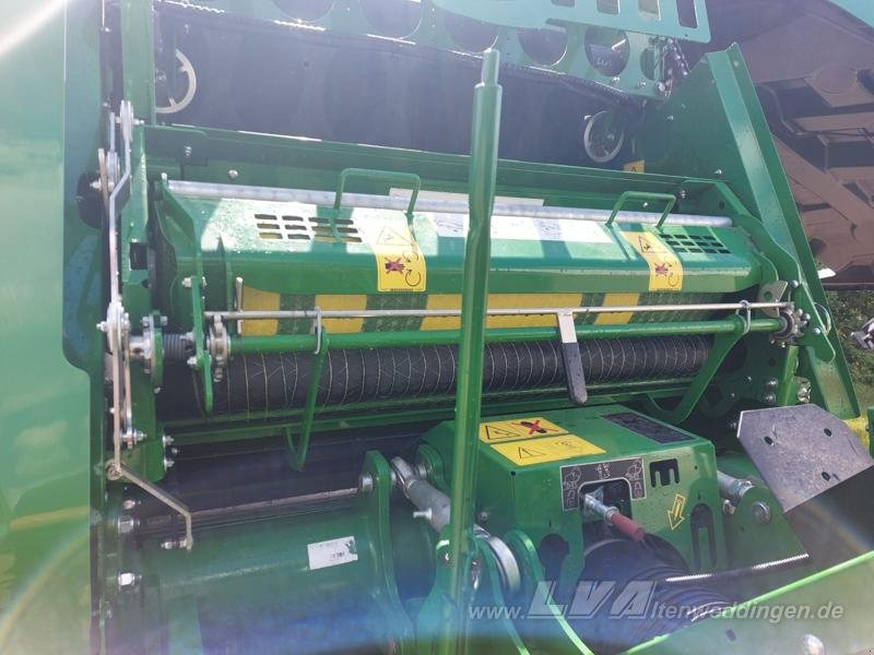 John Deere V451R - Rolo balirka: slika John Deere V451R - Rolo balirka John Deere V451R - Rolo balirka: slika John Deere V451R - Rolo balirka